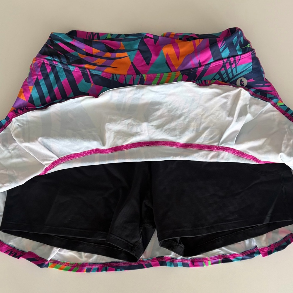 Colorful Leaf Print Women's Skort - Picture 3 of 4